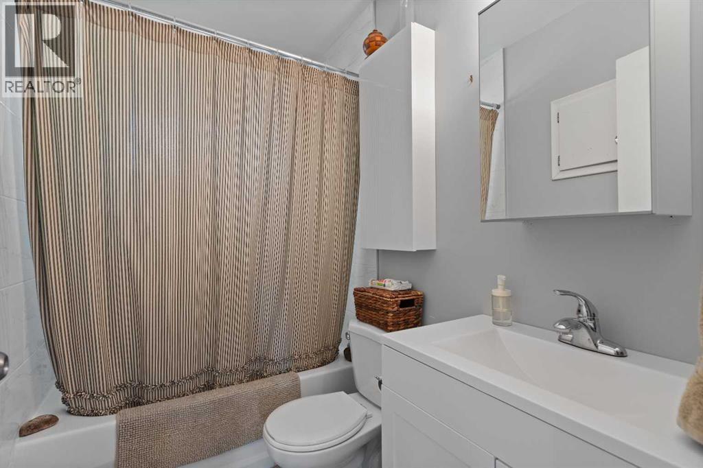 Single Family House Bungalow for Sale in  Lynnwood Drive SE Ogden Calgary 