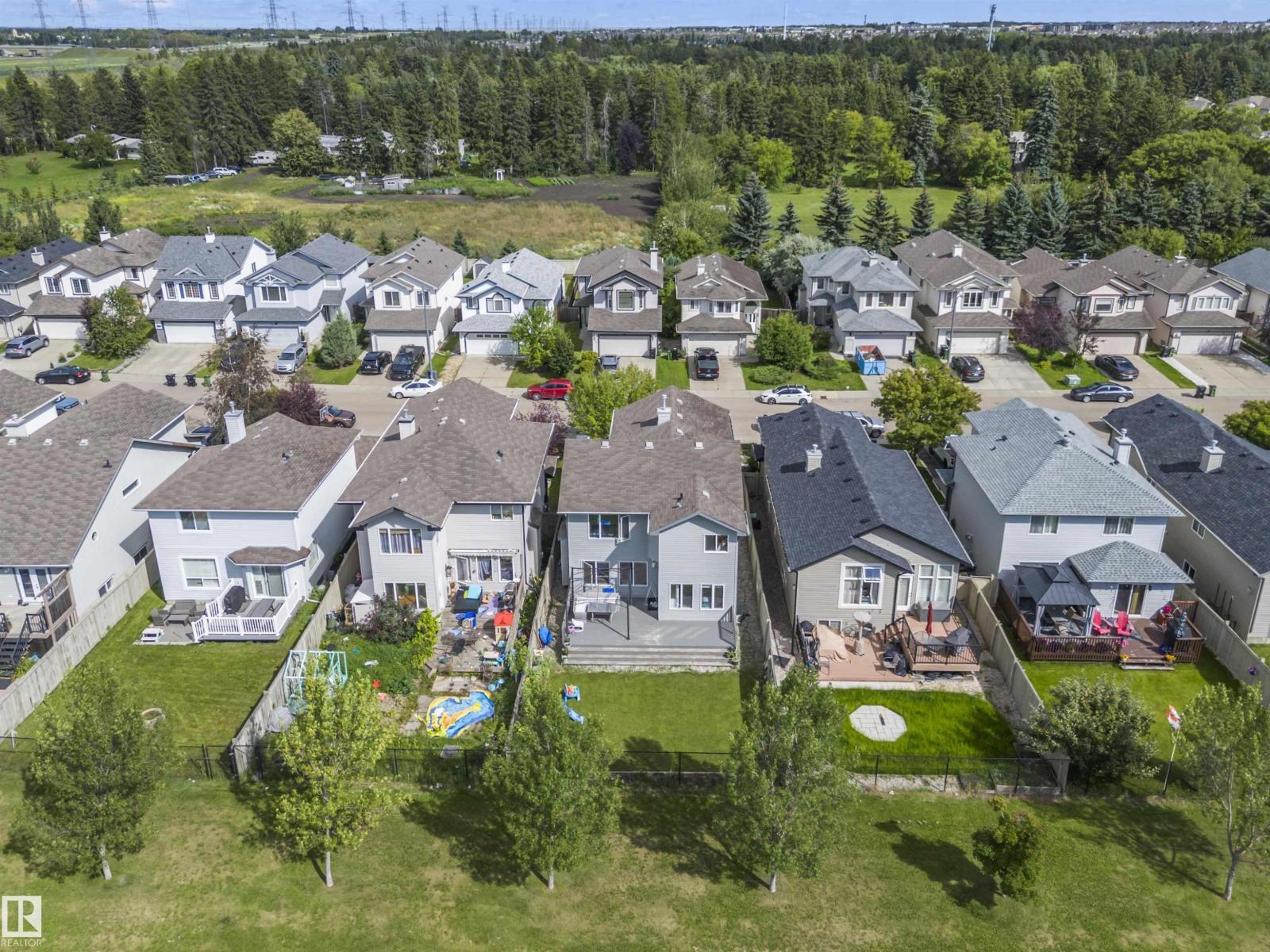 Photo 4 of 324 79 St Sw, Edmonton AB