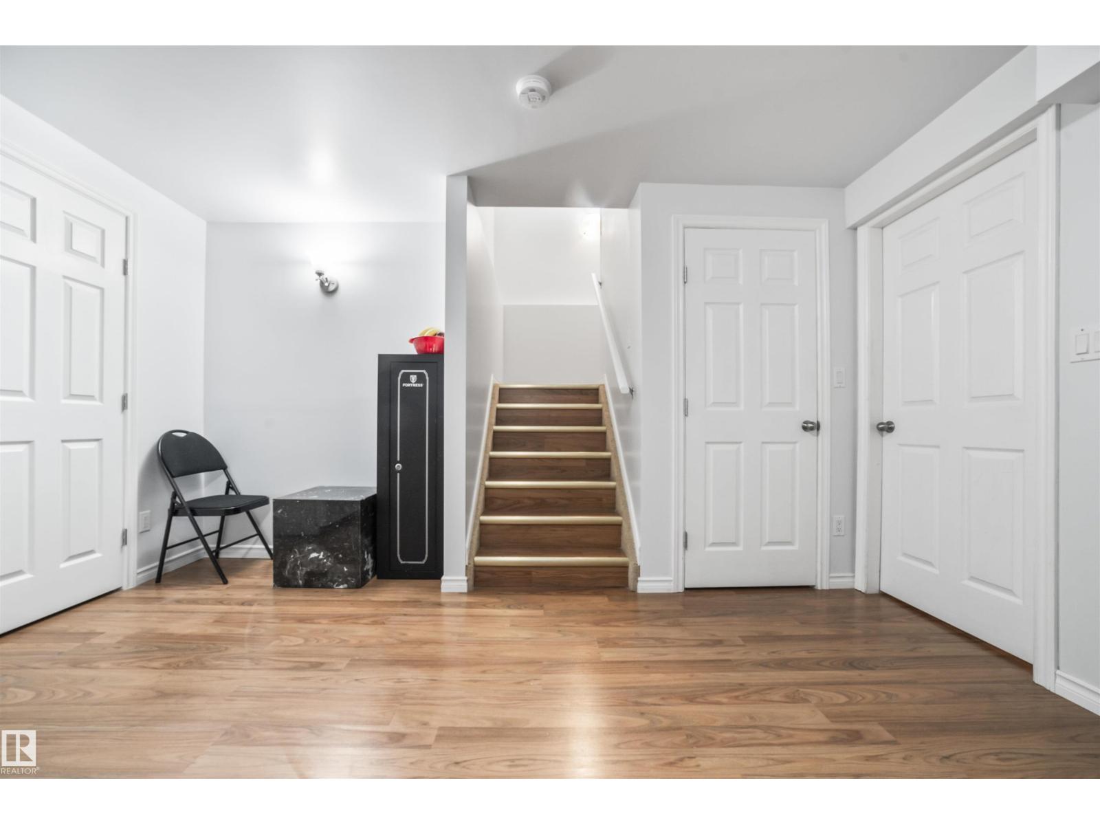 Photo 43 of 324 79 St Sw, Edmonton AB