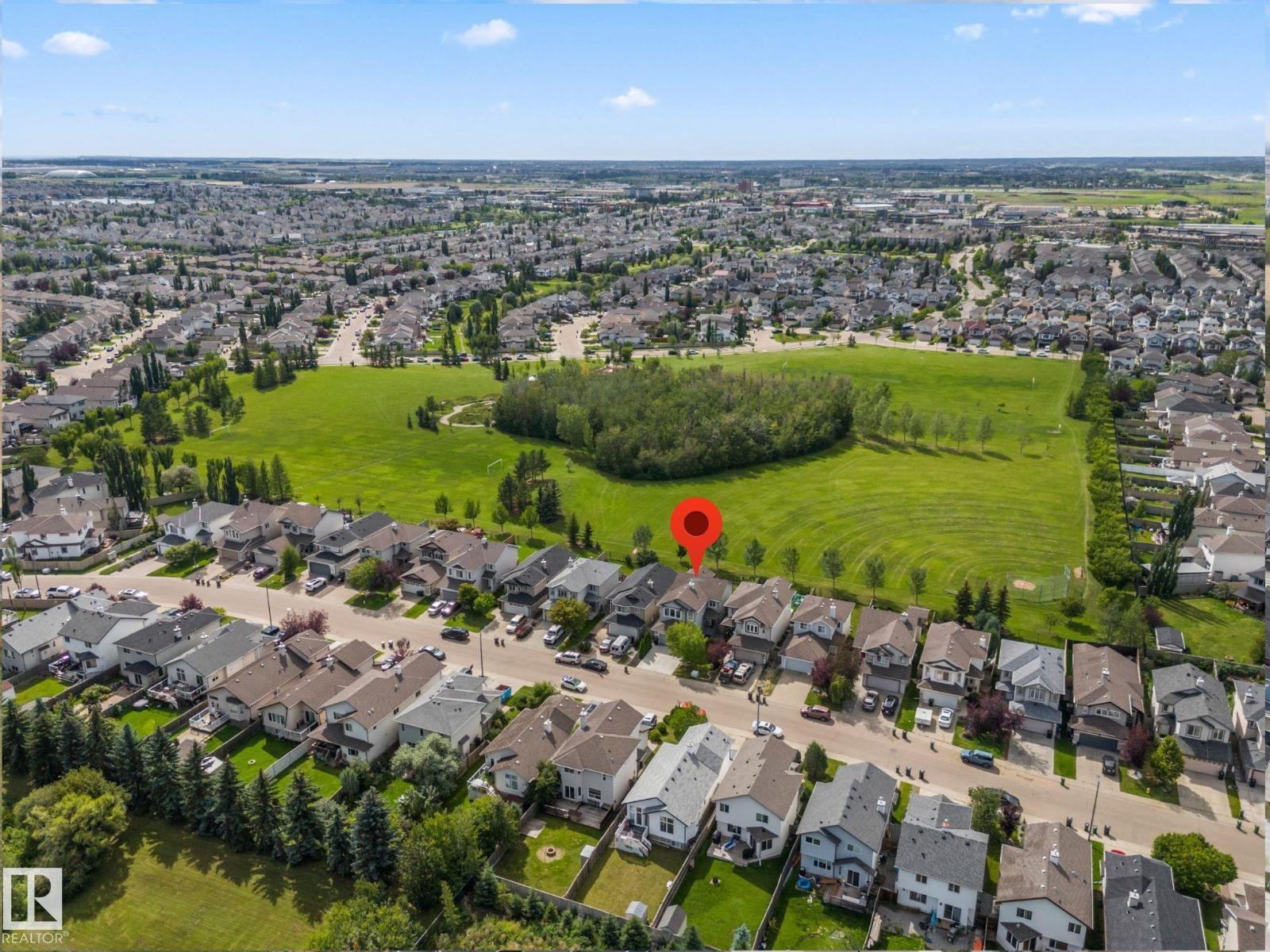 Photo 5 of 324 79 St Sw, Edmonton AB