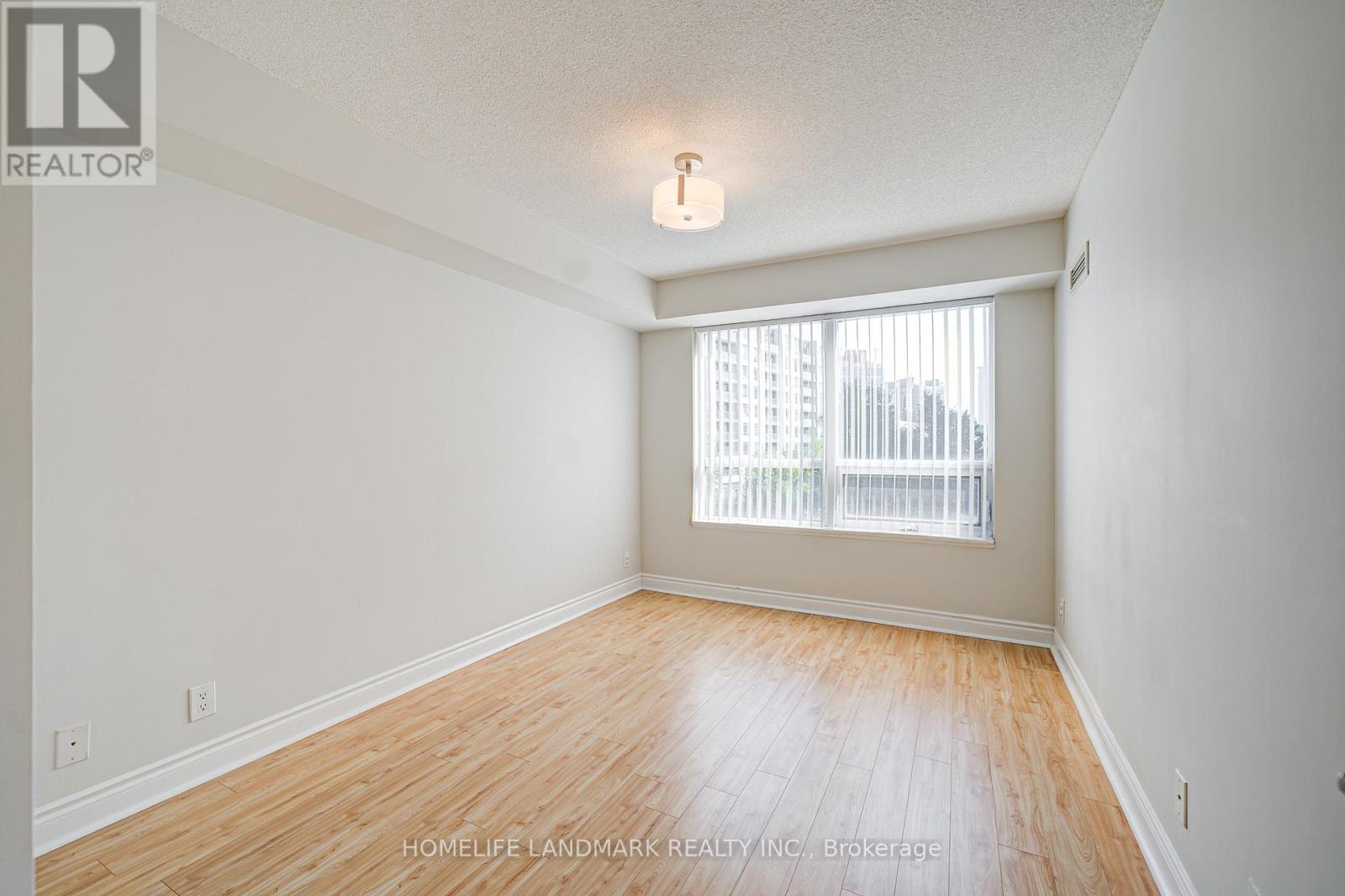 Photo 14 of 311 75 South Town Centre Boulevard, Markham ON