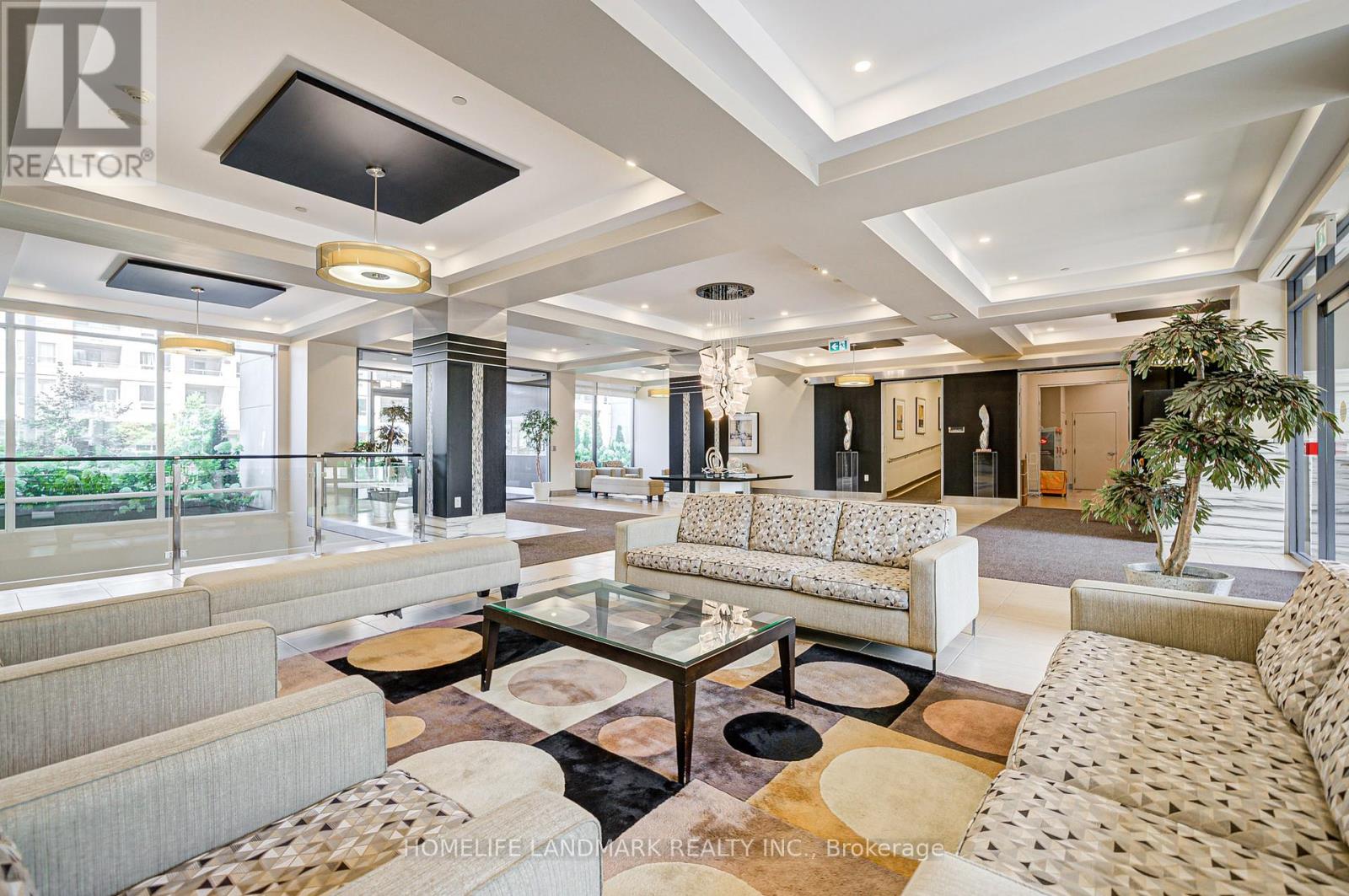 Photo 2 of 311 75 South Town Centre Boulevard, Markham ON