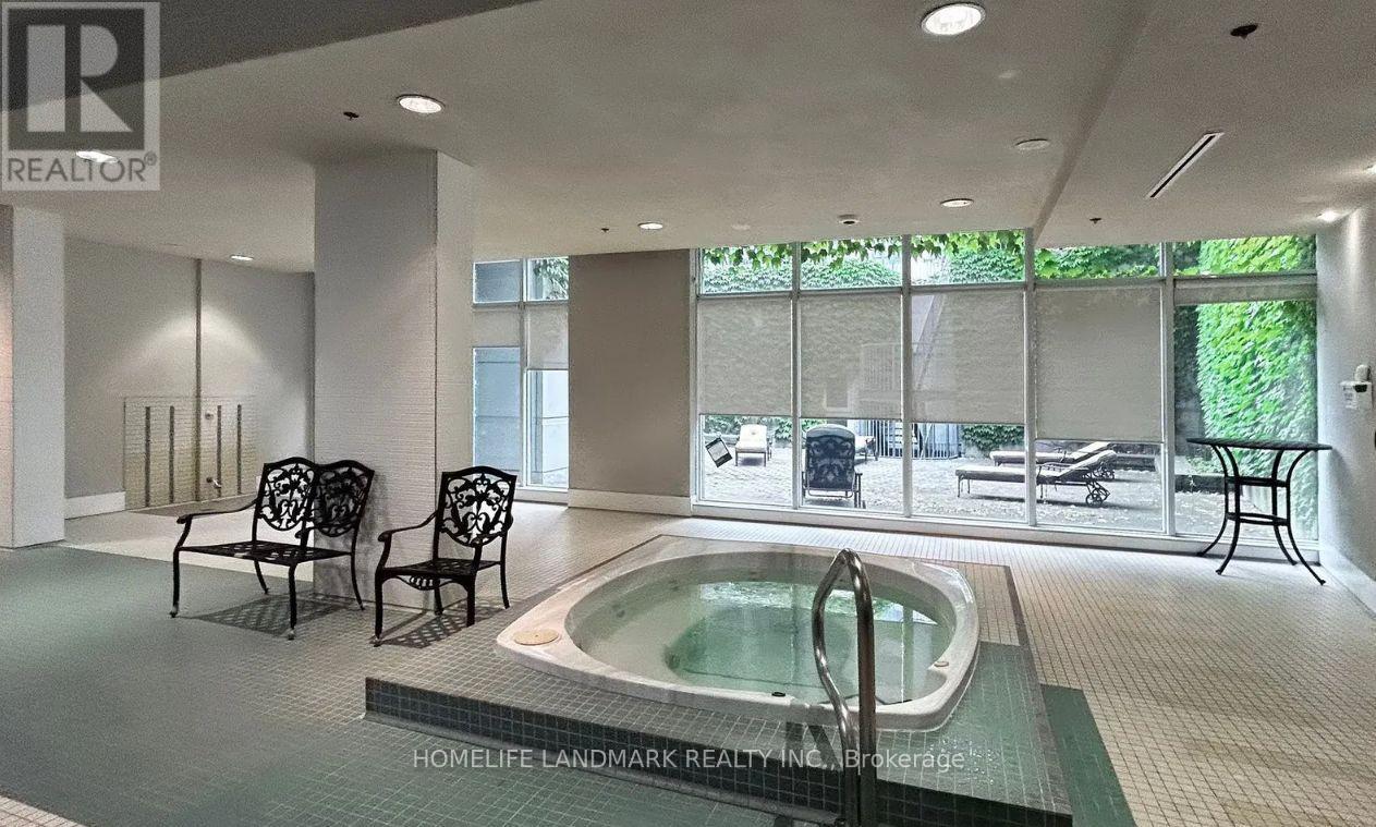 Photo 12 of 311 75 South Town Centre Boulevard, Markham ON