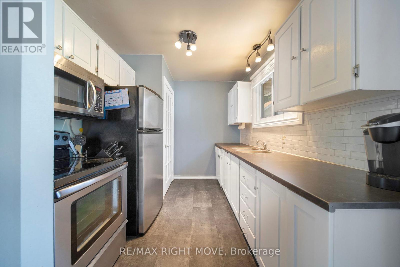 Photo 25 of 3 Westmount Drive N, Orillia ON