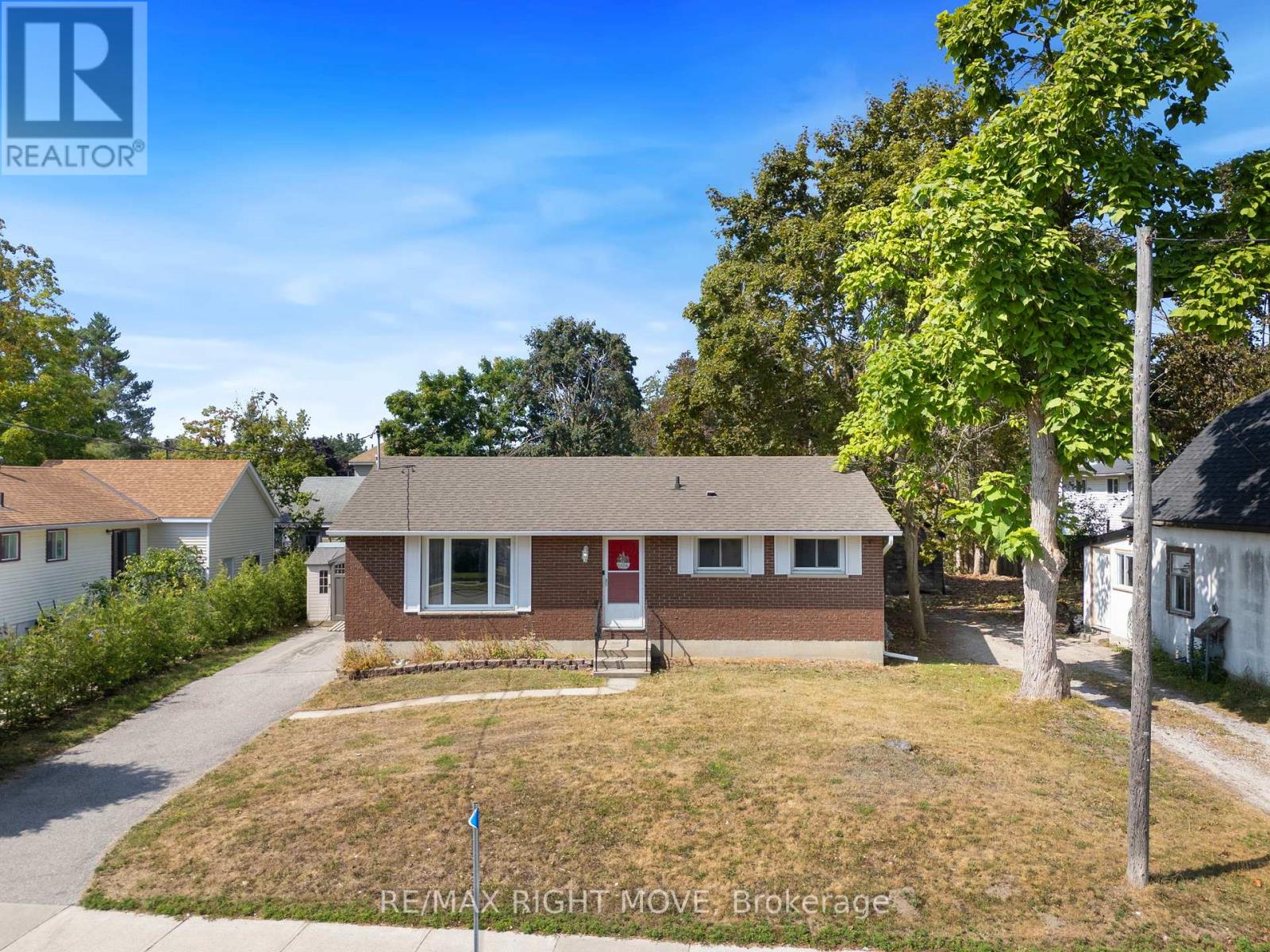 Photo 22 of 3 Westmount Drive N, Orillia ON