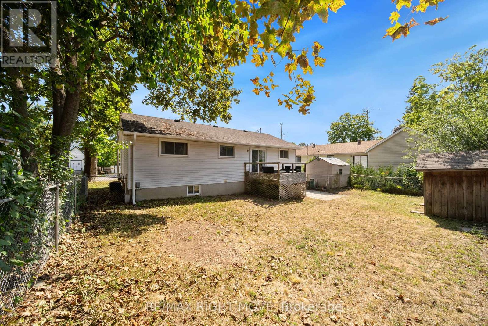 Photo 7 of 3 Westmount Drive N, Orillia ON