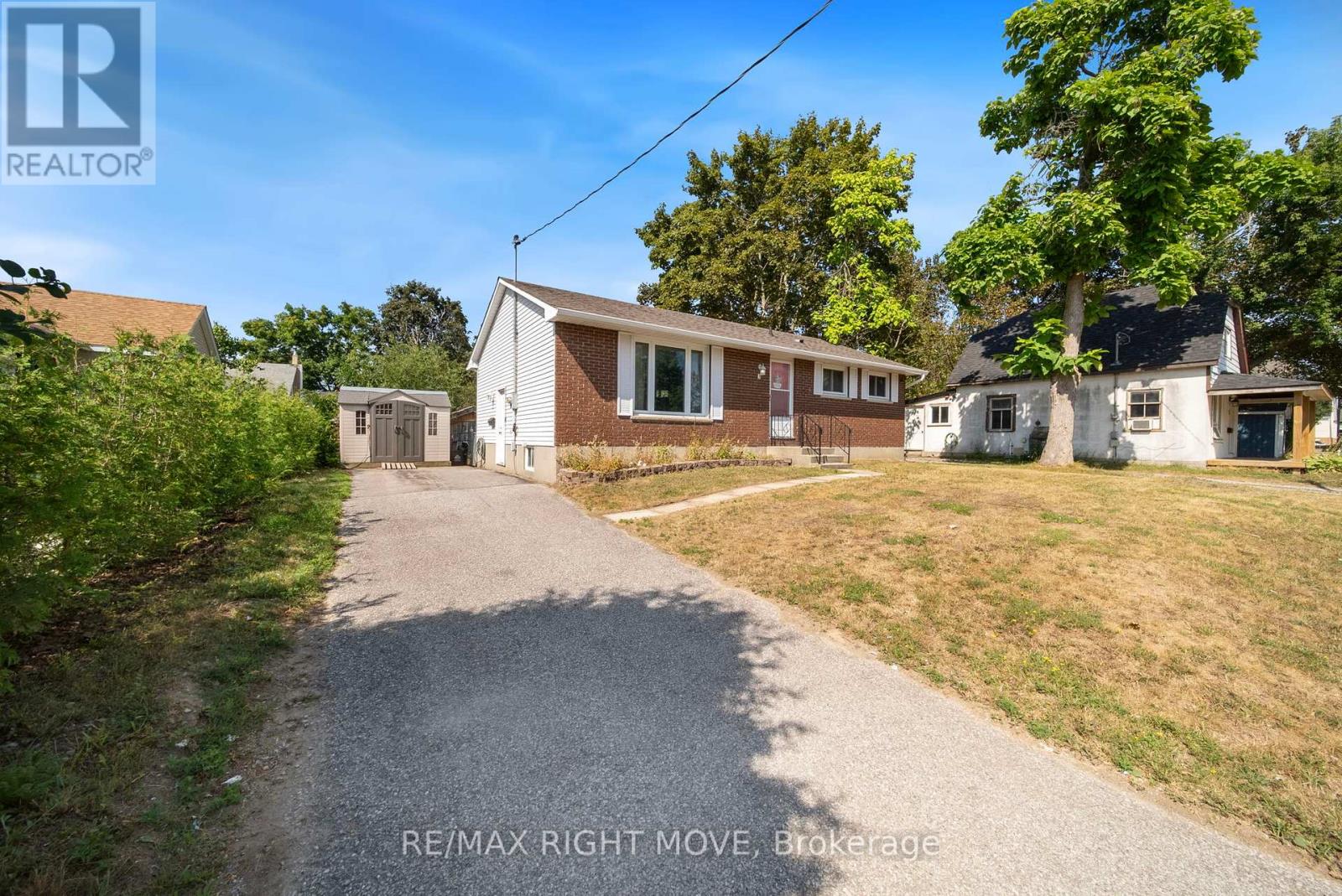 Photo 3 of 3 Westmount Drive N, Orillia ON