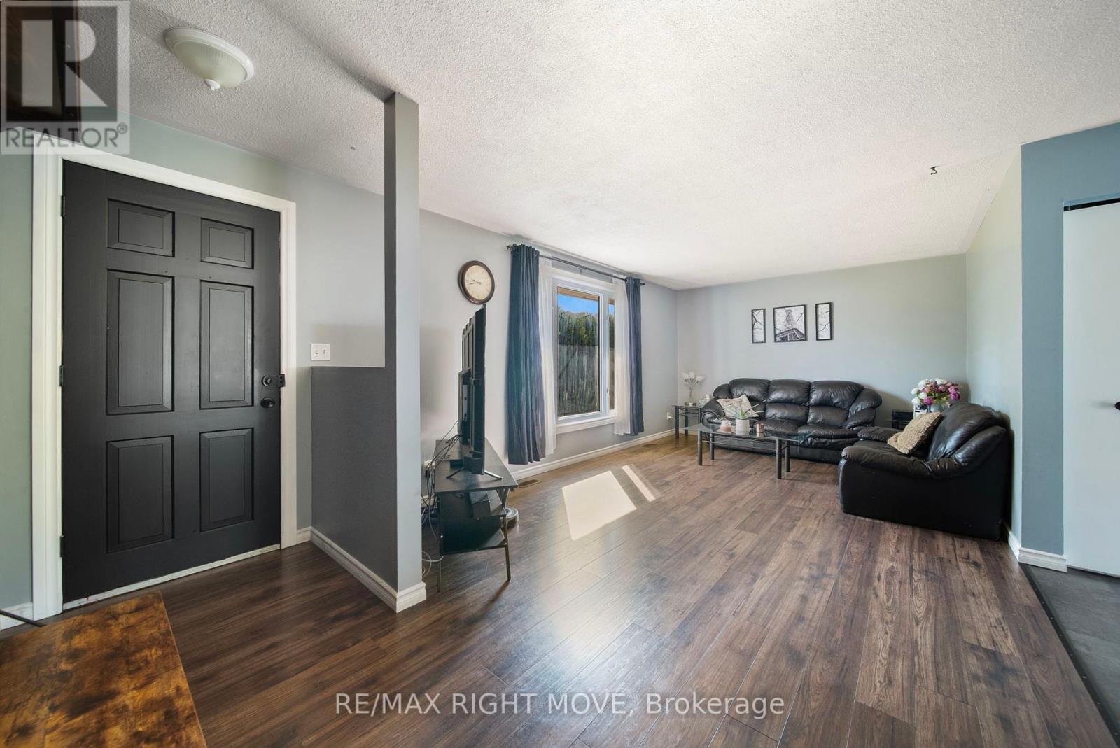 Photo 19 of 3 Westmount Drive N, Orillia ON