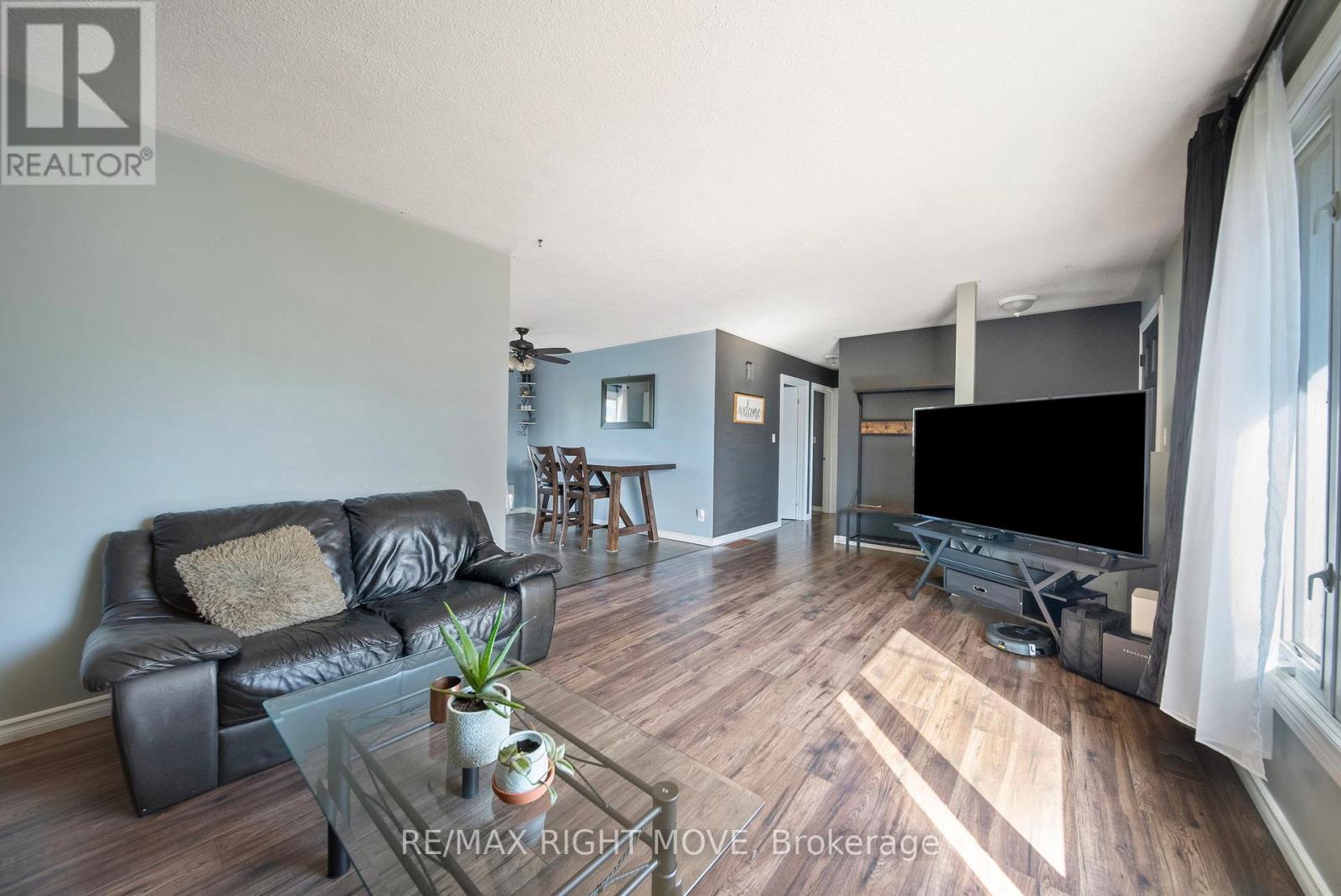 Photo 10 of 3 Westmount Drive N, Orillia ON