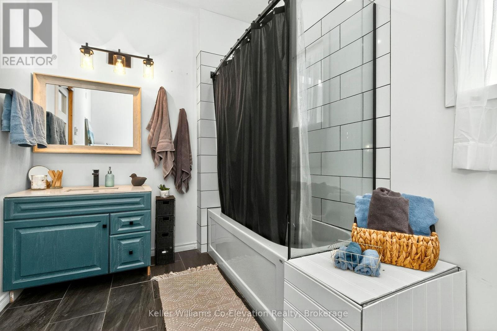 Photo 13 of 19 Vics Road, Midland ON