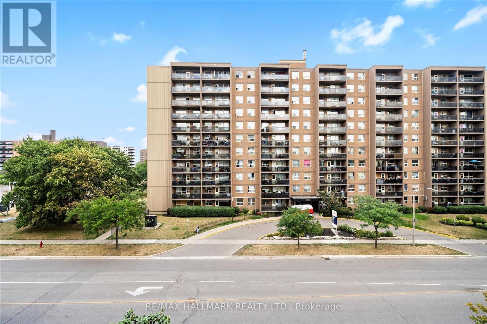 Photo 1 of 404 3320 Fieldgate Drive, Mississauga ON