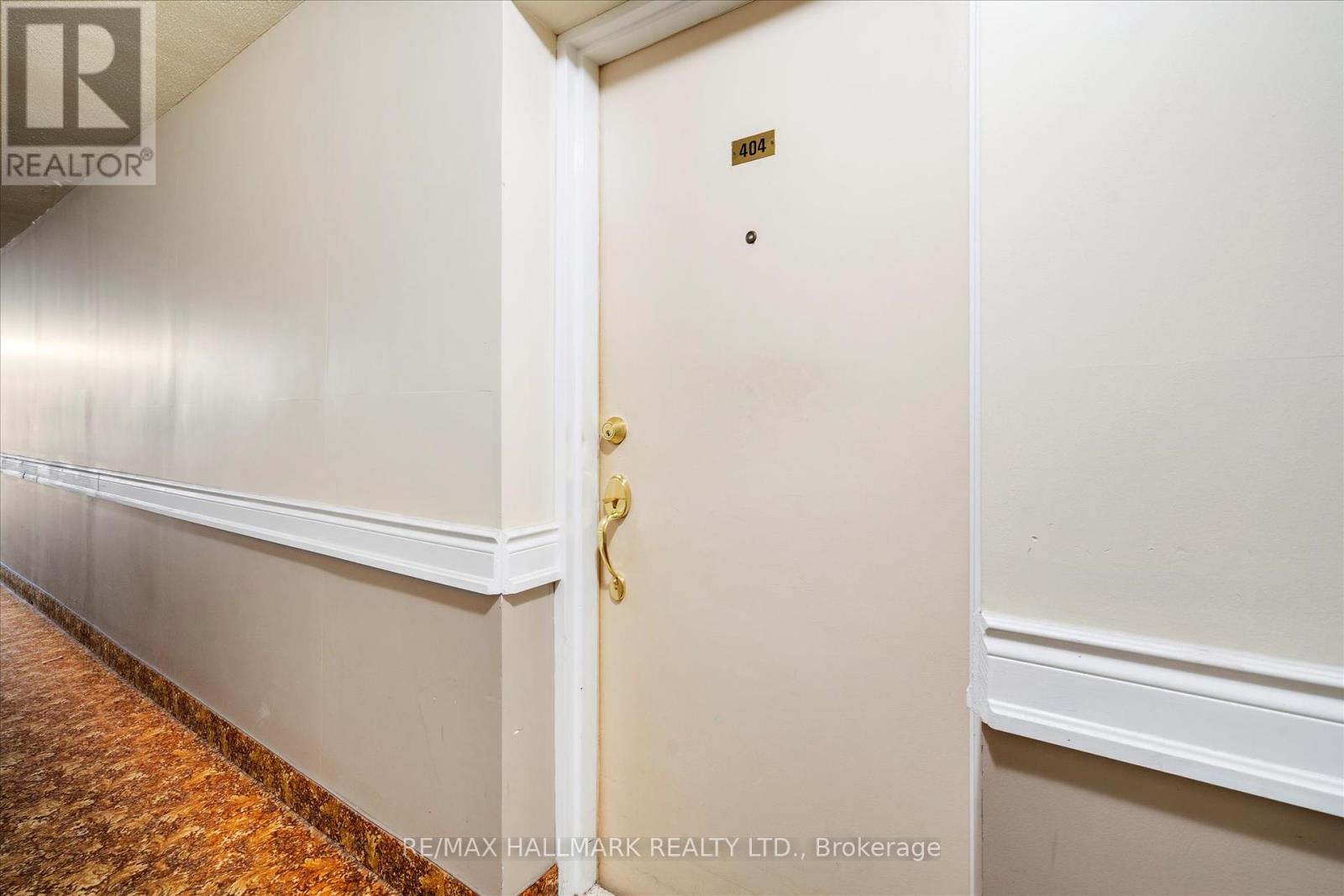 Photo 3 of 404 3320 Fieldgate Drive, Mississauga ON