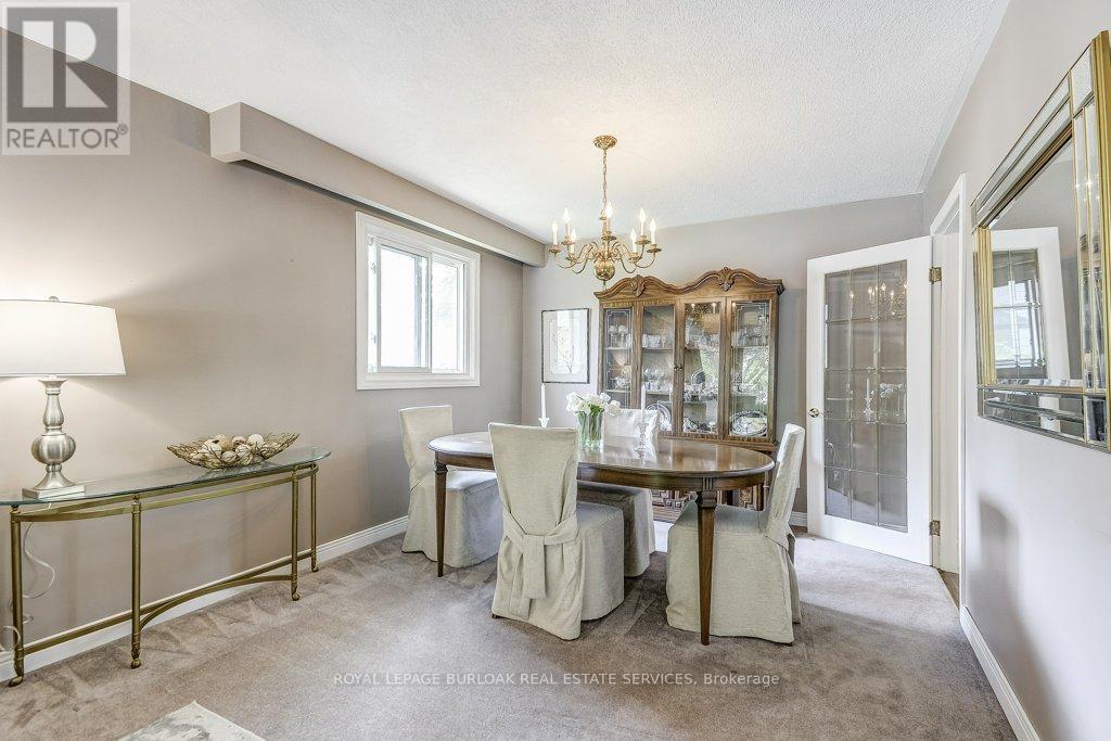 Photo 6 of 652 Auburn Crescent, Burlington ON