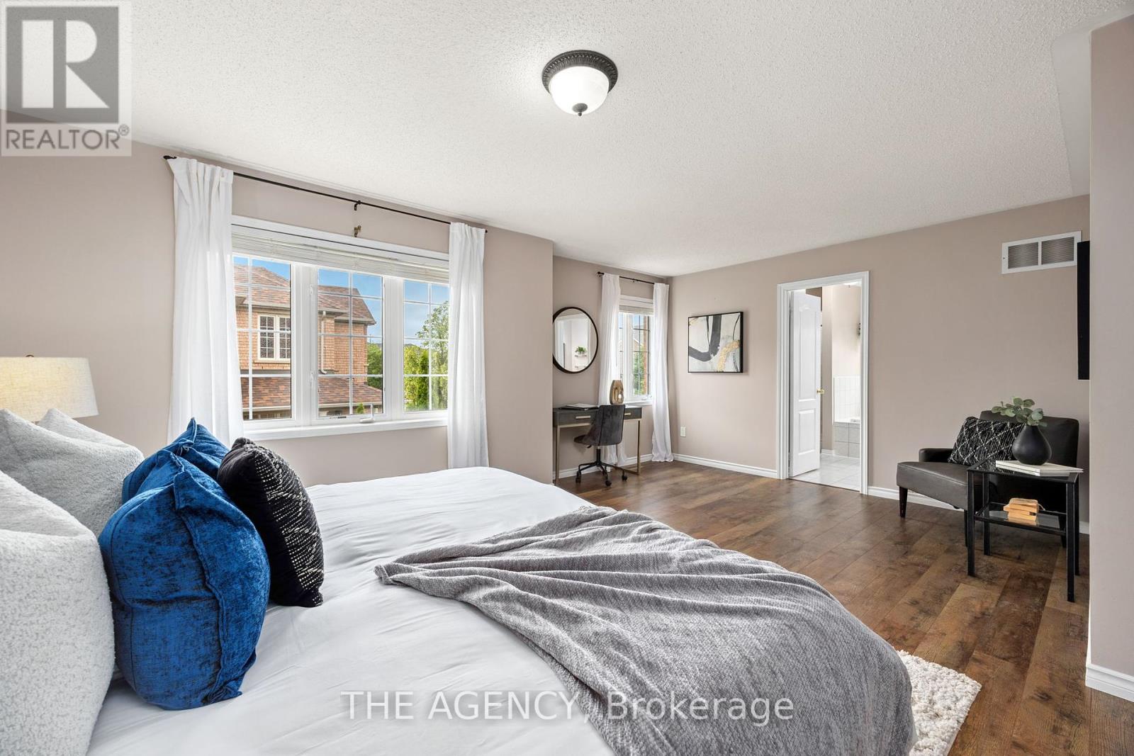 Photo 13 of 1 Applegrove Court, Brampton ON