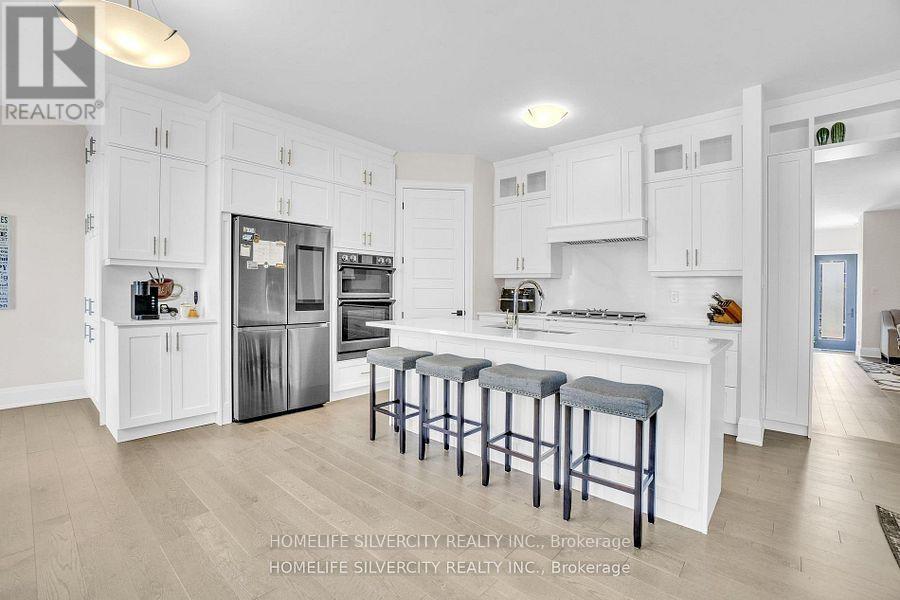 Photo 3 of 43 Michener Drive, Brampton ON