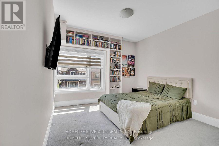Photo 14 of 43 Michener Drive, Brampton ON