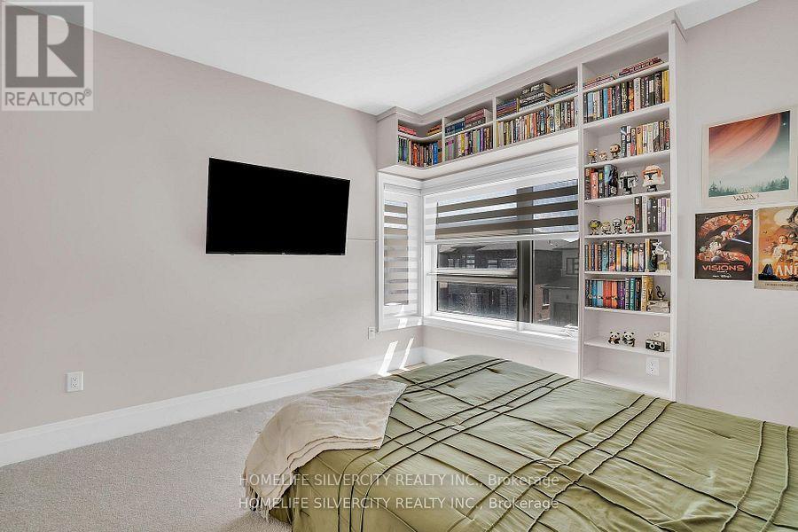 Photo 13 of 43 Michener Drive, Brampton ON