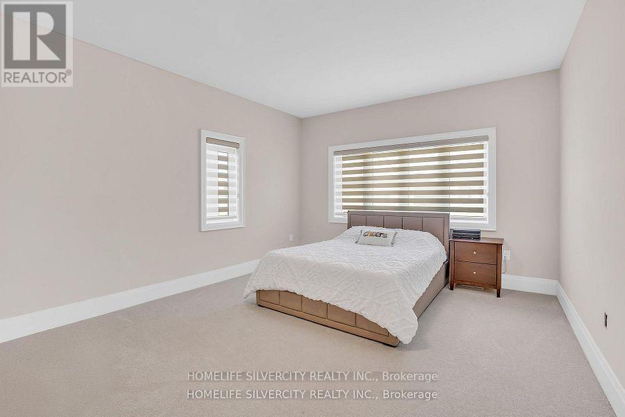 Photo 35 of 43 Michener Drive, Brampton ON