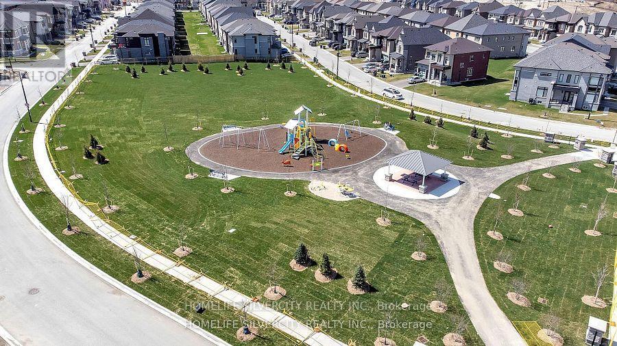 Photo 18 of 43 Michener Drive, Brampton ON