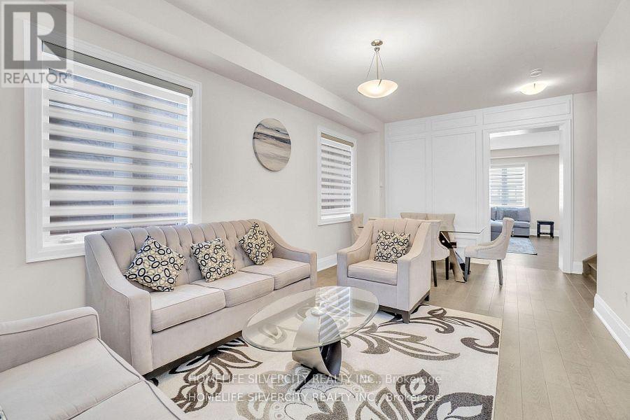 Photo 6 of 43 Michener Drive, Brampton ON