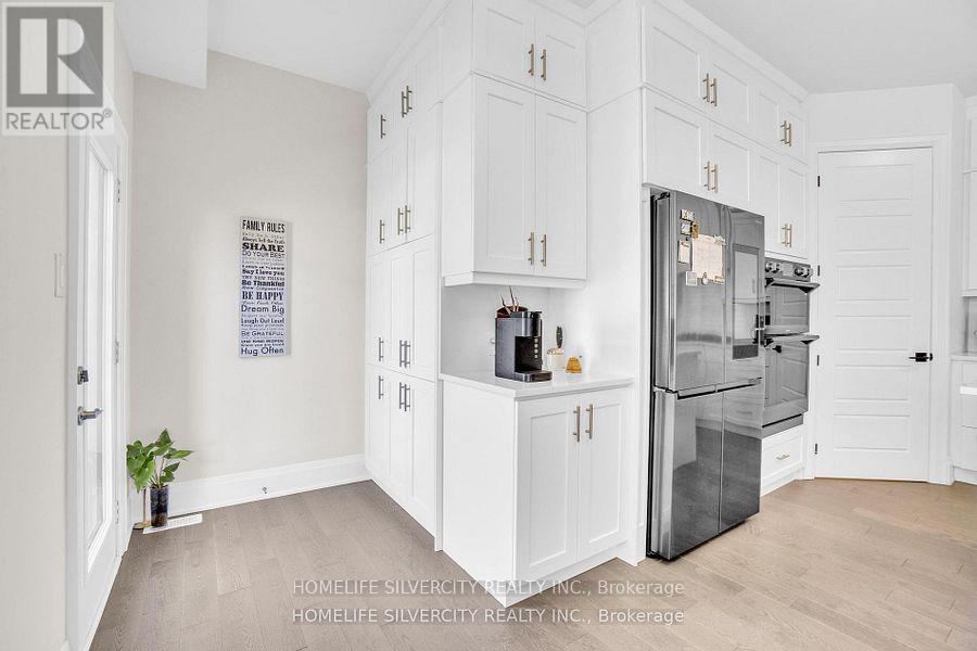 Photo 25 of 43 Michener Drive, Brampton ON