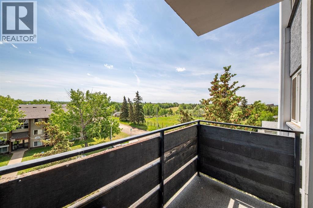 Photo 3 of 405 10230 106 Avenue, Grande Prairie AB