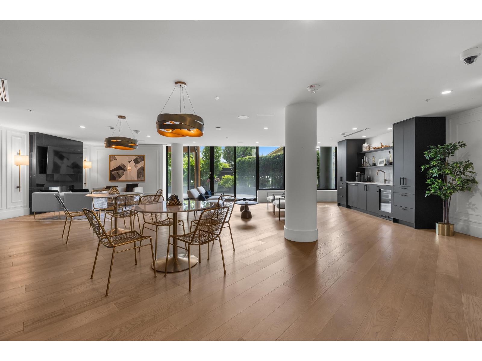 Photo 18 of 602 14825 Thrift Avenue, White Rock BC