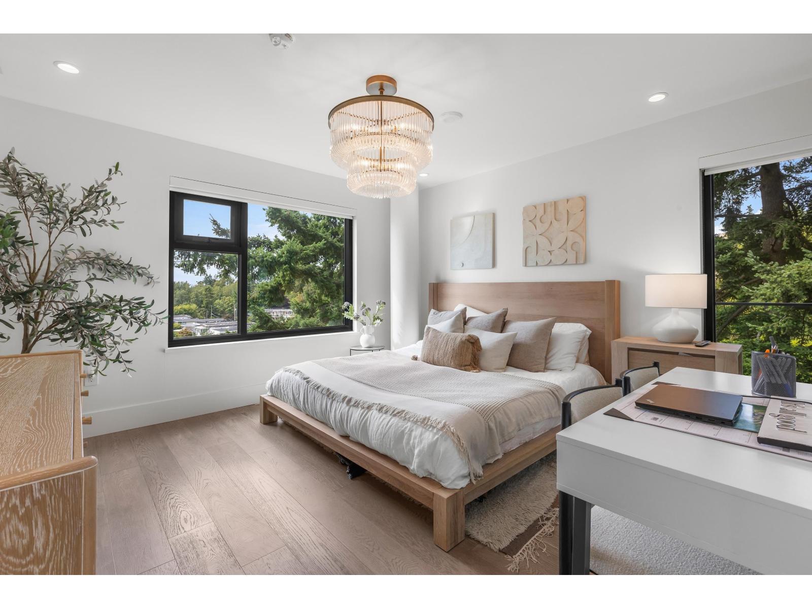 Photo 8 of 602 14825 Thrift Avenue, White Rock BC