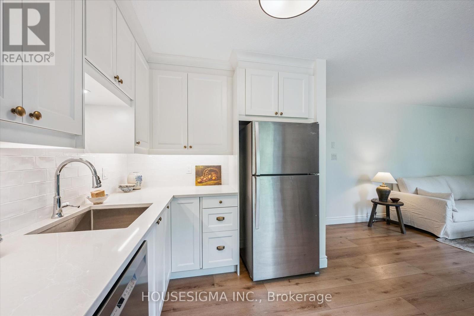 Photo 12 of 47 Marsh Crescent, Guelph ON
