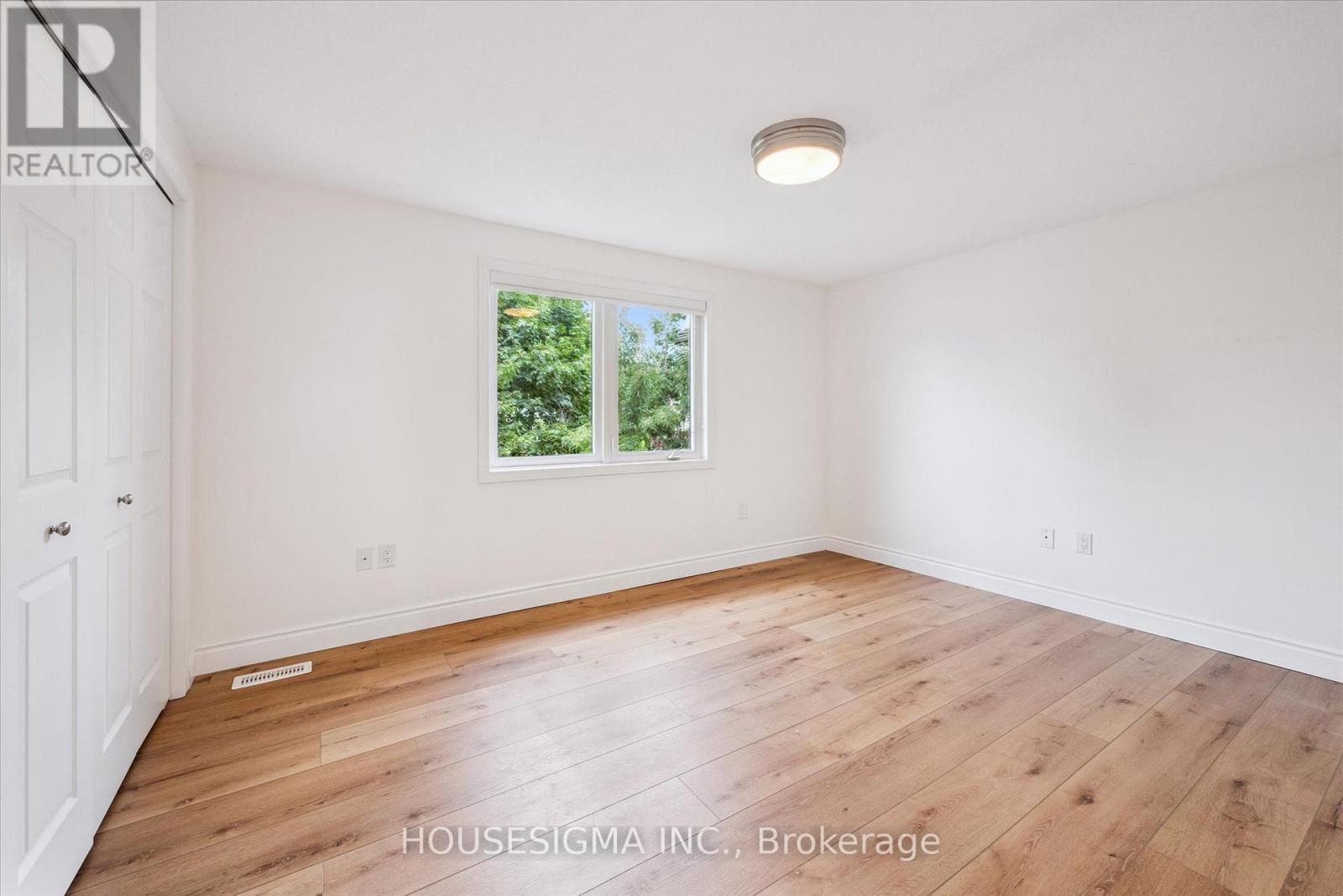 Photo 17 of 47 Marsh Crescent, Guelph ON