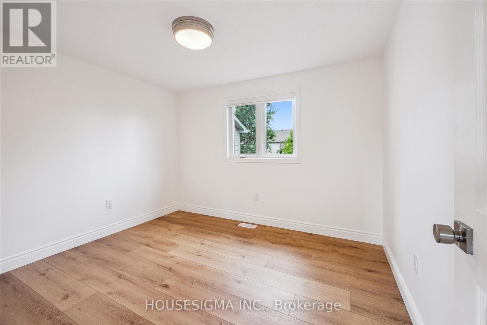 Photo 20 of 47 Marsh Crescent, Guelph ON