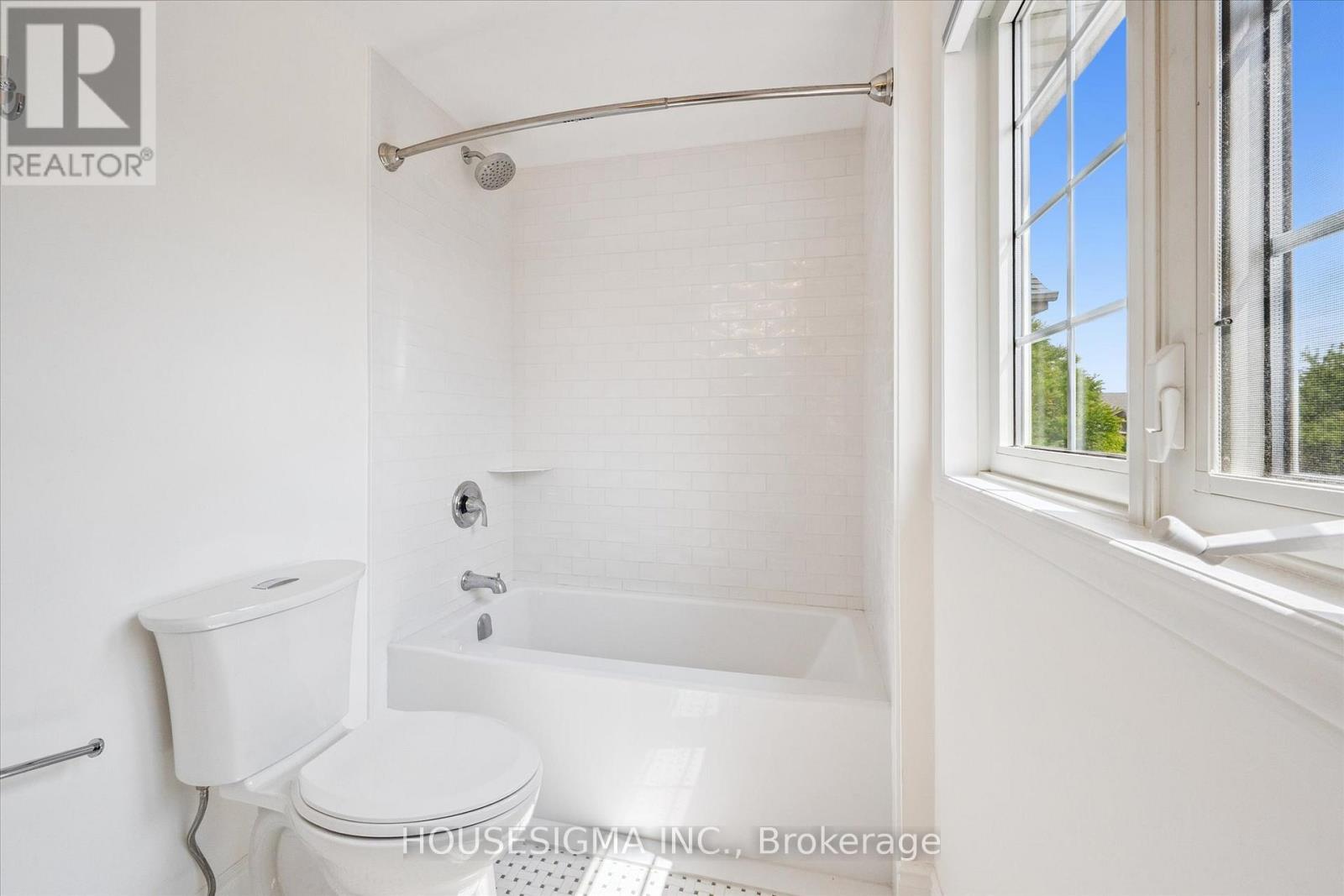 Photo 22 of 47 Marsh Crescent, Guelph ON