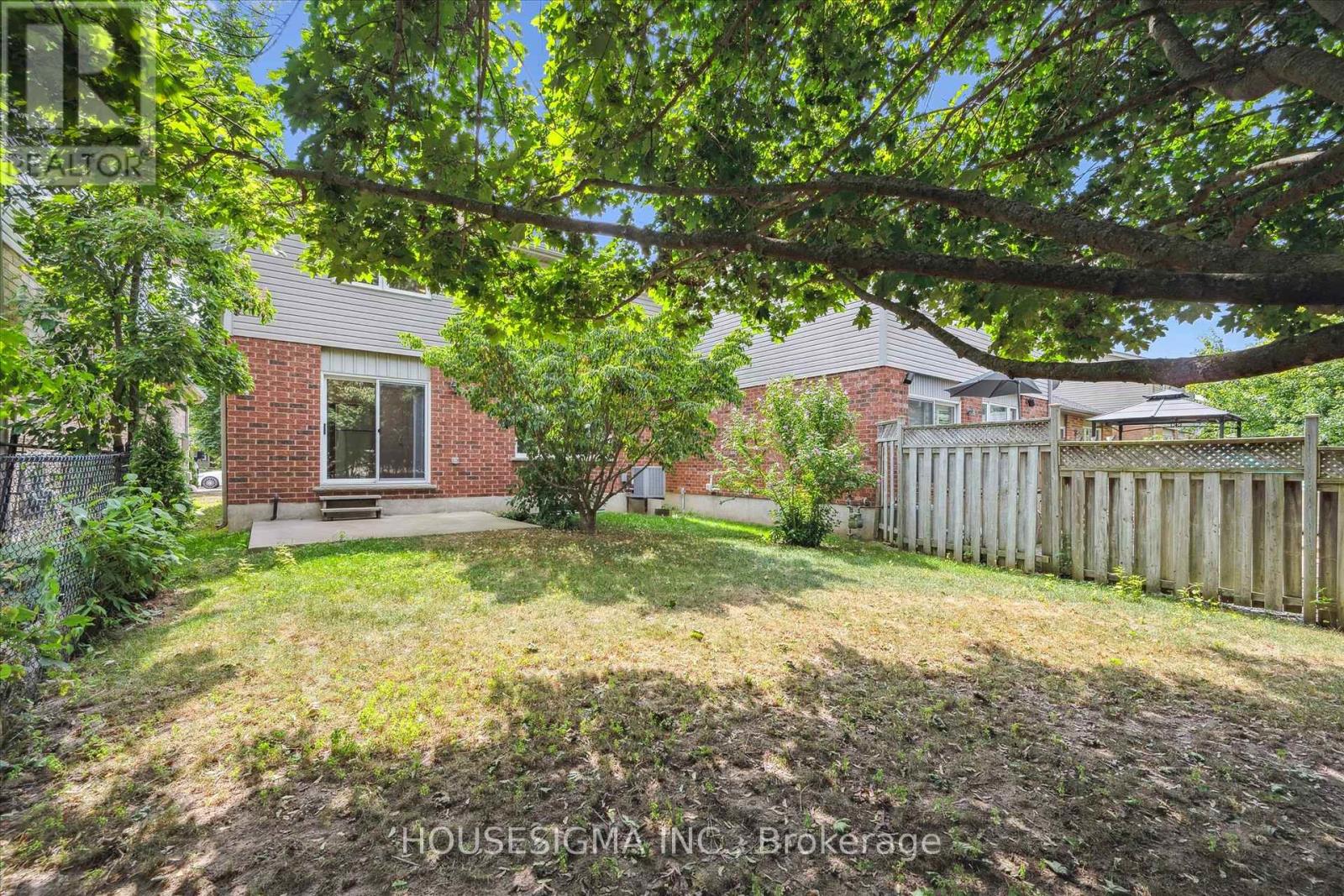 Photo 24 of 47 Marsh Crescent, Guelph ON