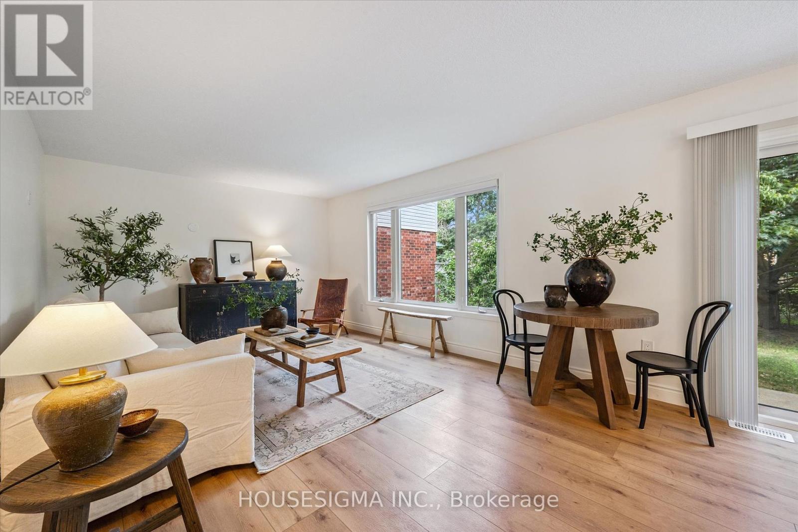 Photo 5 of 47 Marsh Crescent, Guelph ON