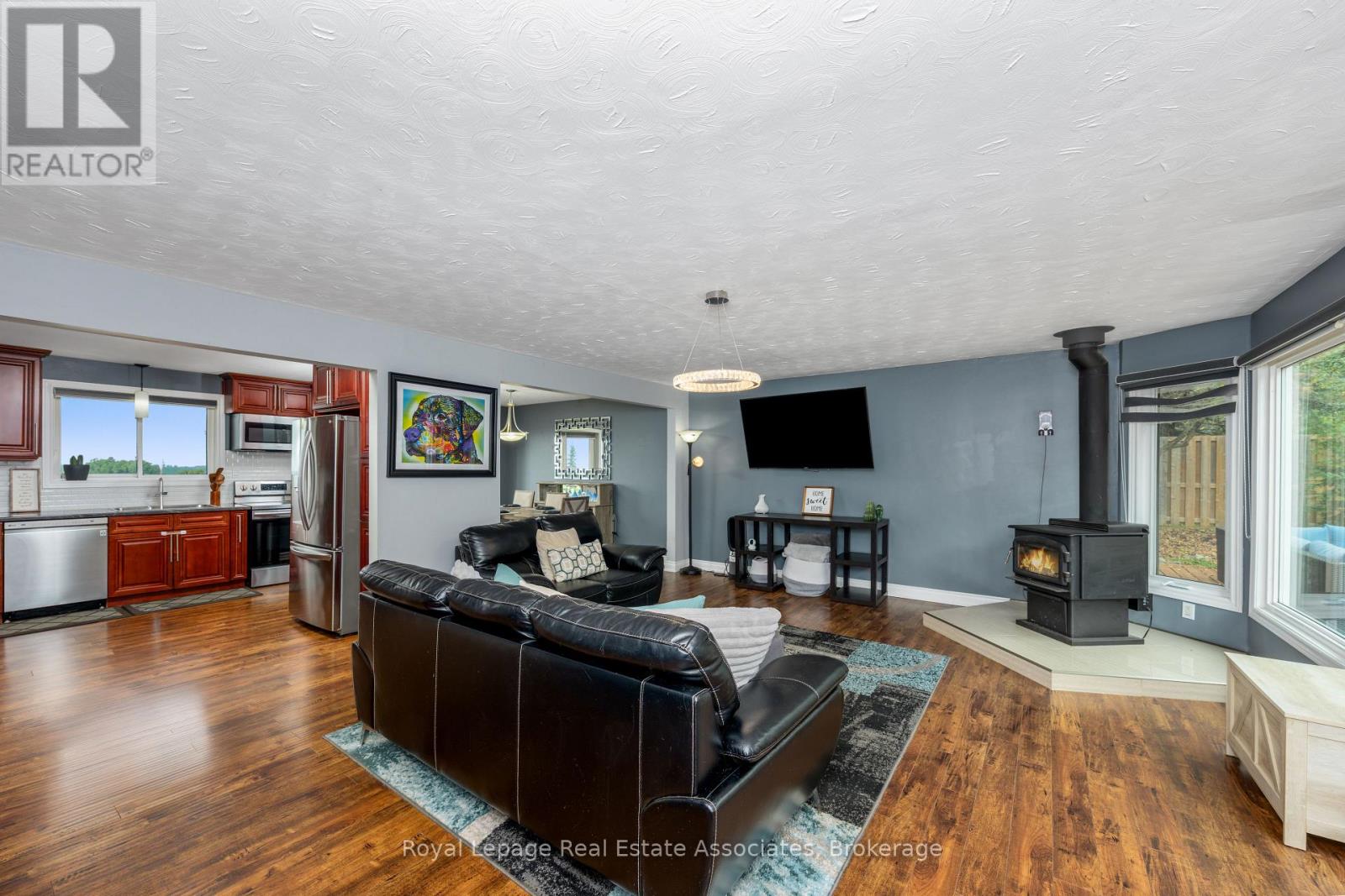 Photo 19 of 5527 Trafalgar Road, Erin ON