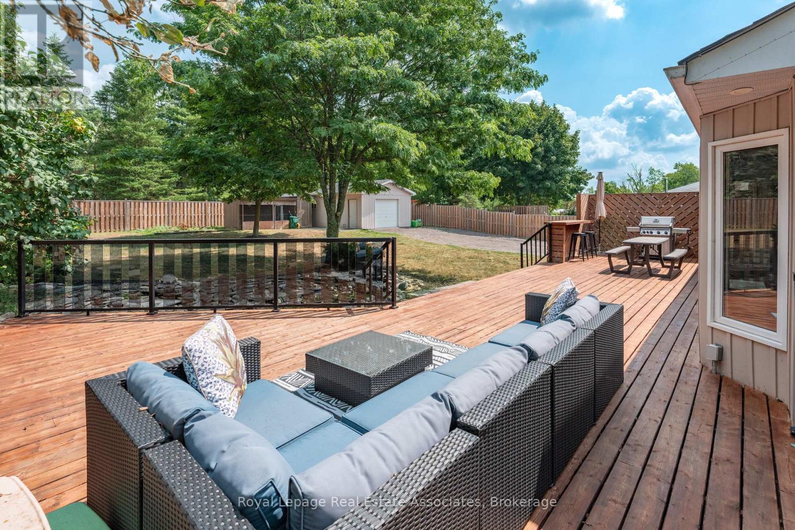 Photo 48 of 5527 Trafalgar Road, Erin ON