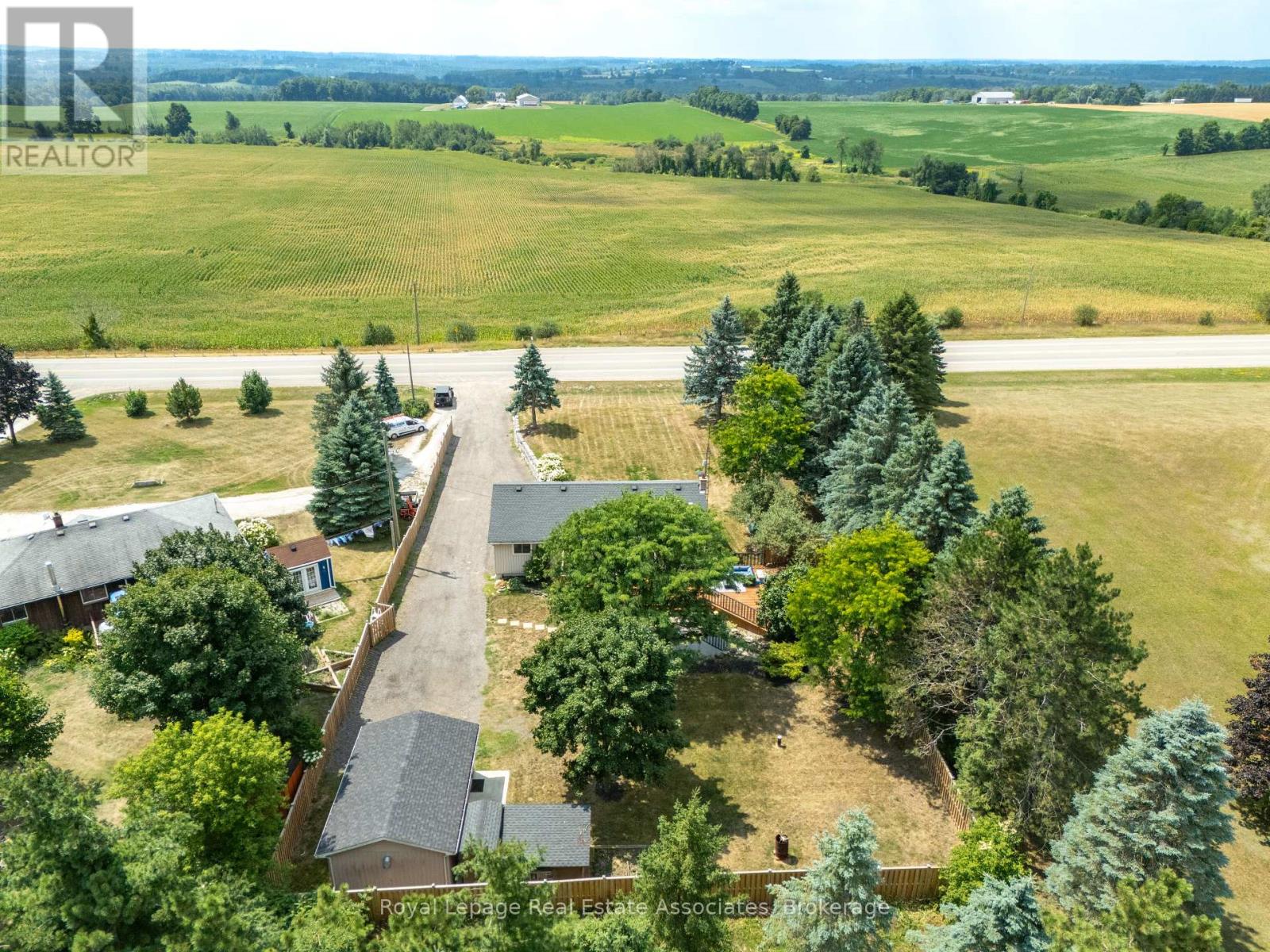 Photo 7 of 5527 Trafalgar Road, Erin ON