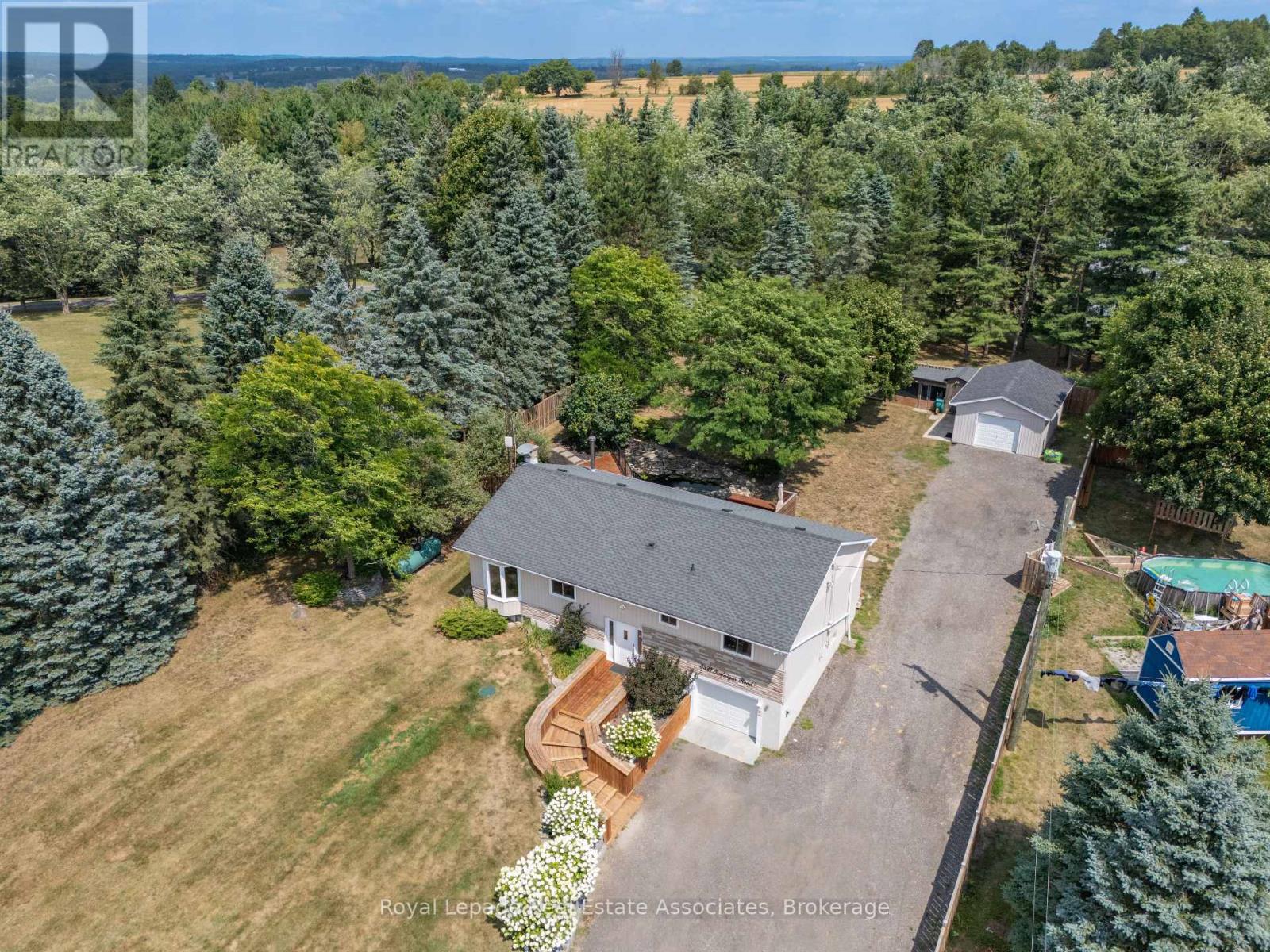 Photo 8 of 5527 Trafalgar Road, Erin ON