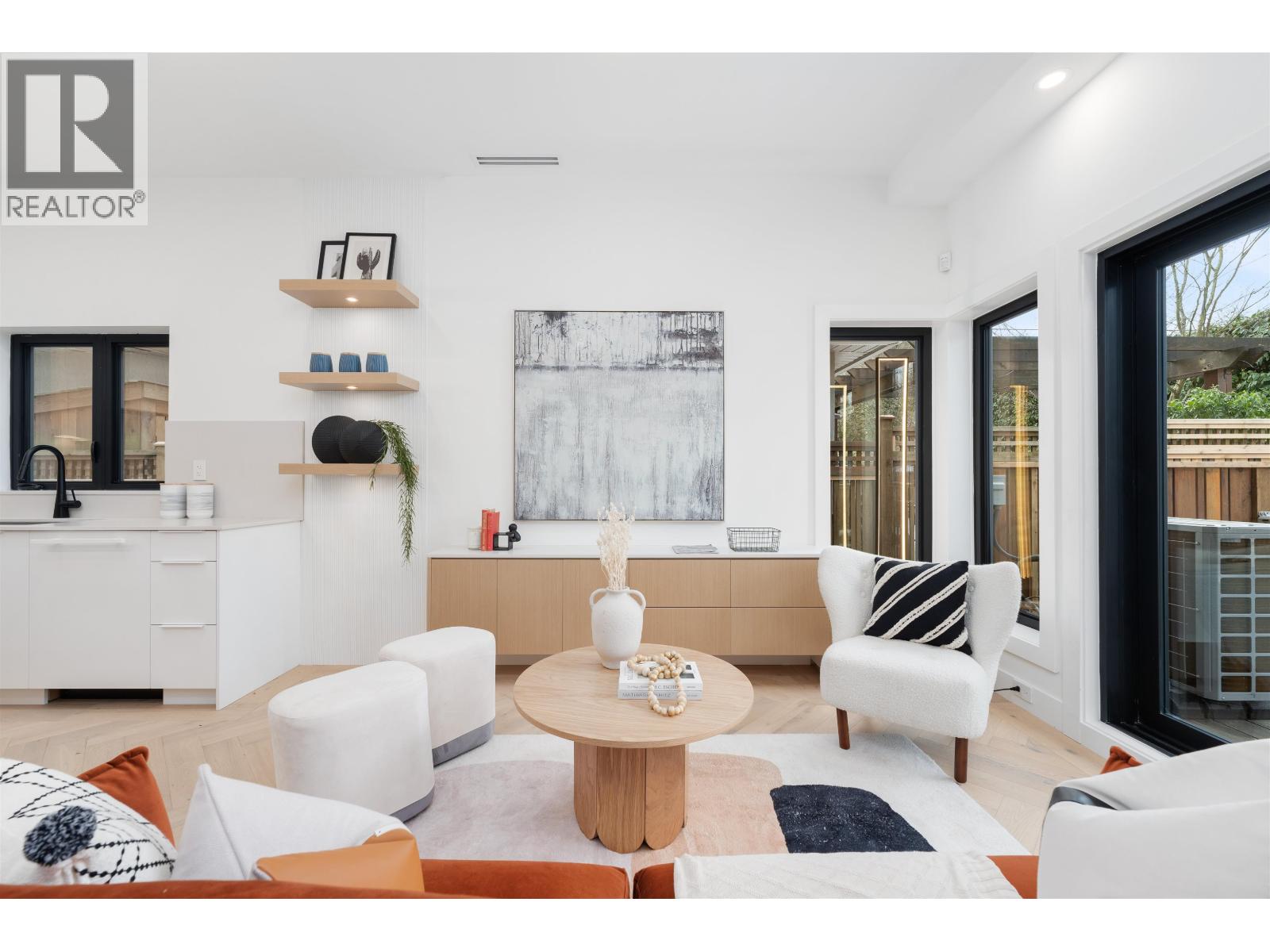 Photo 3 of 1 3118 Windsor Street, Vancouver BC