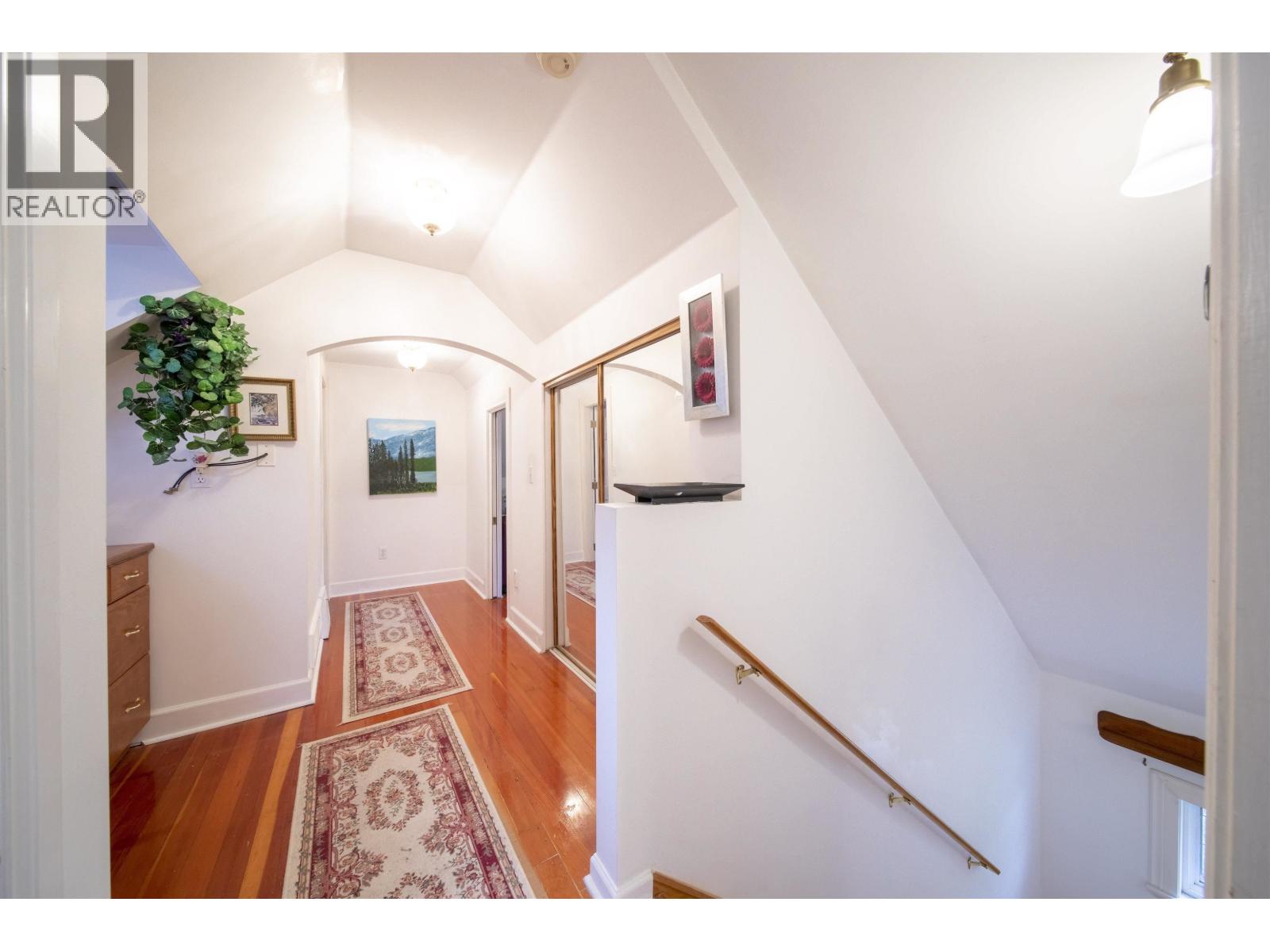 Photo 20 of 831 Second Street, New Westminster BC