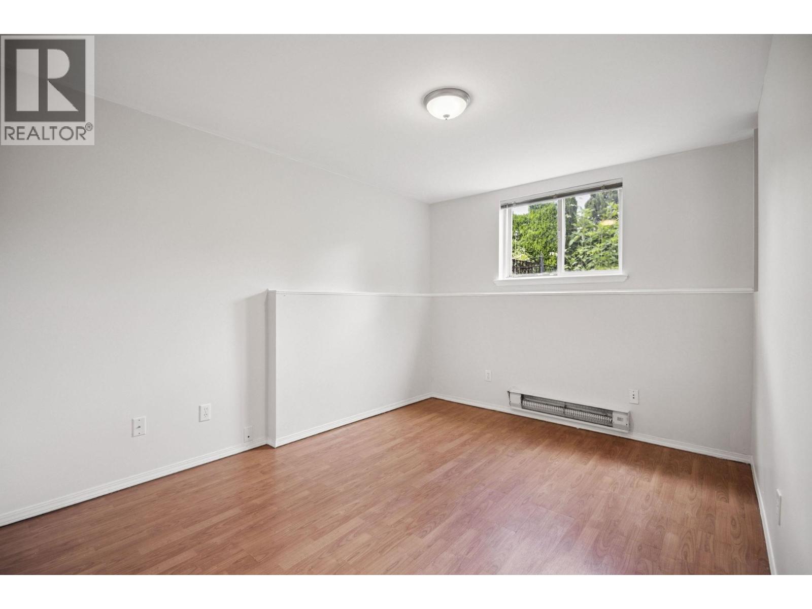 Photo 12 of 831 Second Street, New Westminster BC
