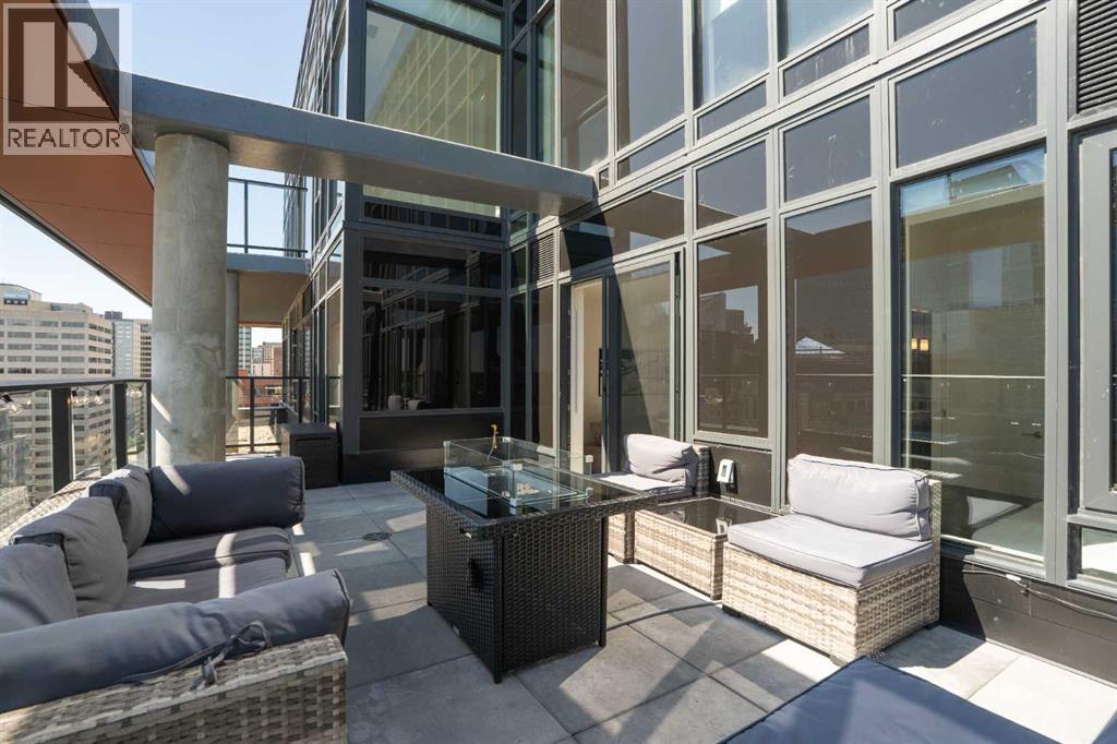 Single Family House for Sale in    Avenue SW Eau Claire Calgary 