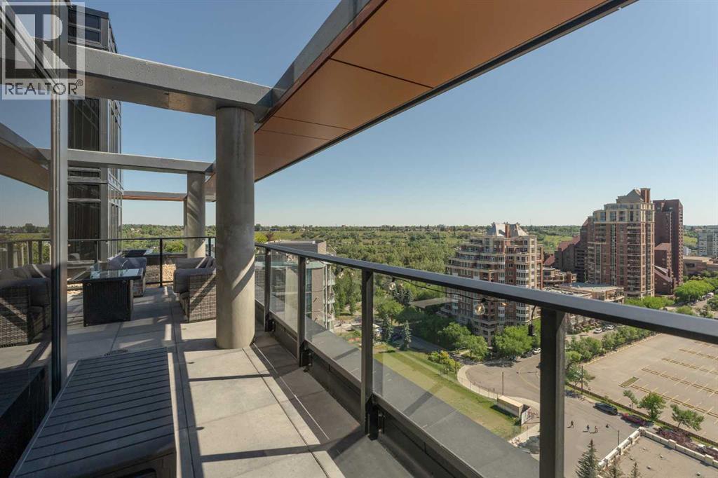 Single Family House for Sale in    Avenue SW Eau Claire Calgary 