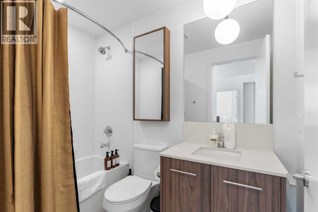 Single Family House for Sale in    Avenue SW Eau Claire Calgary 