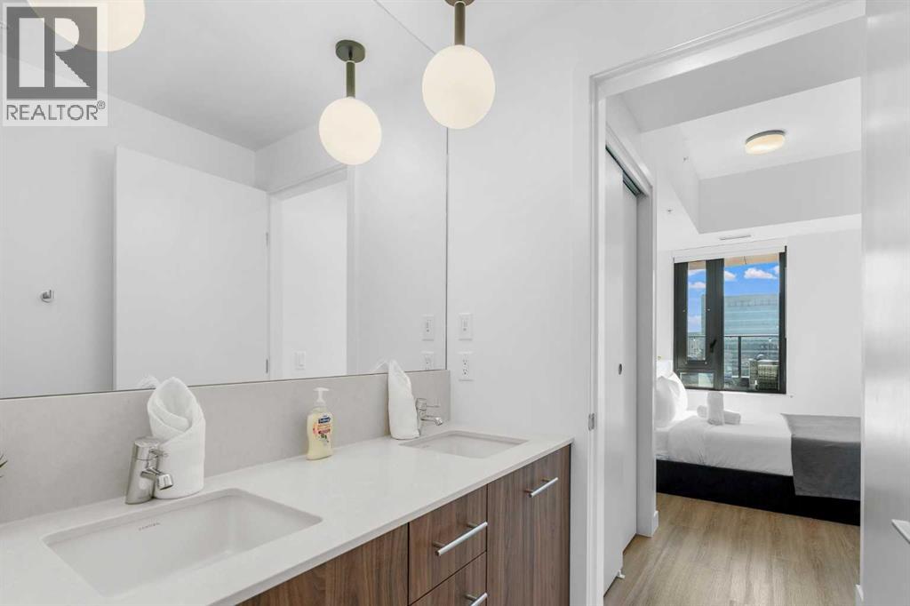 Single Family House for Sale in    Avenue SW Eau Claire Calgary 