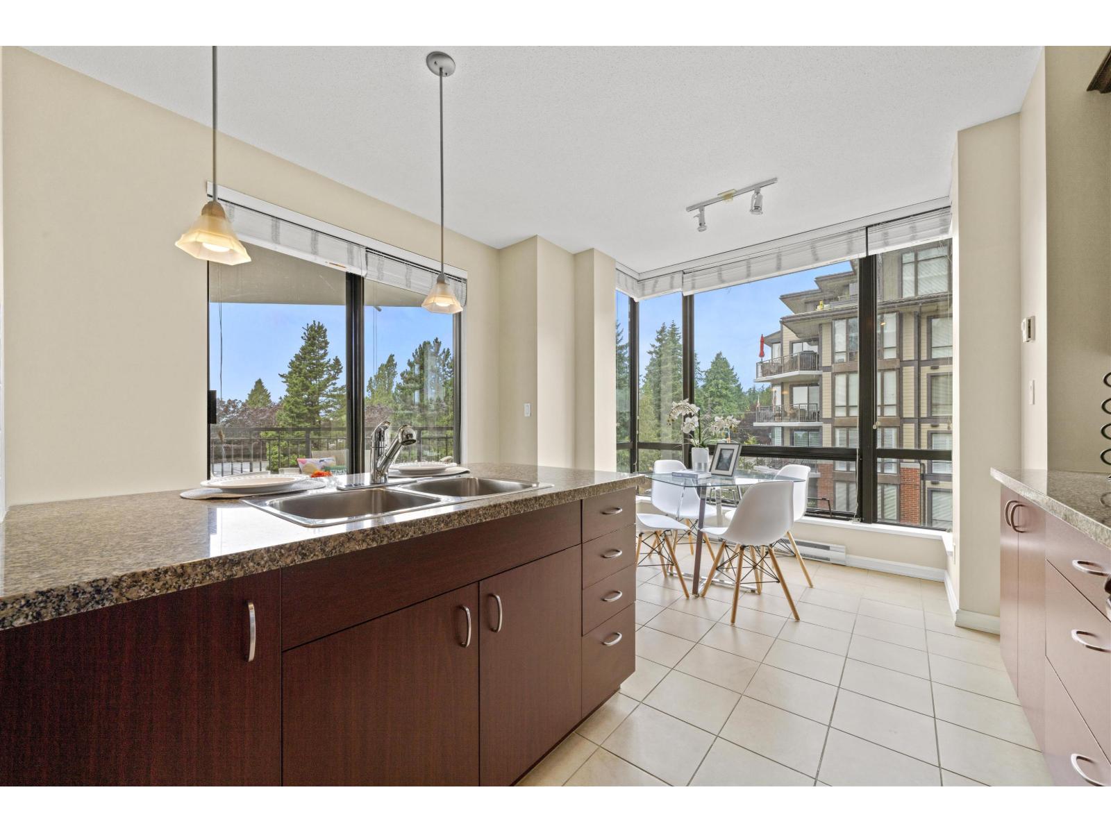Photo 9 of 503 1550 Martin Street, White Rock BC