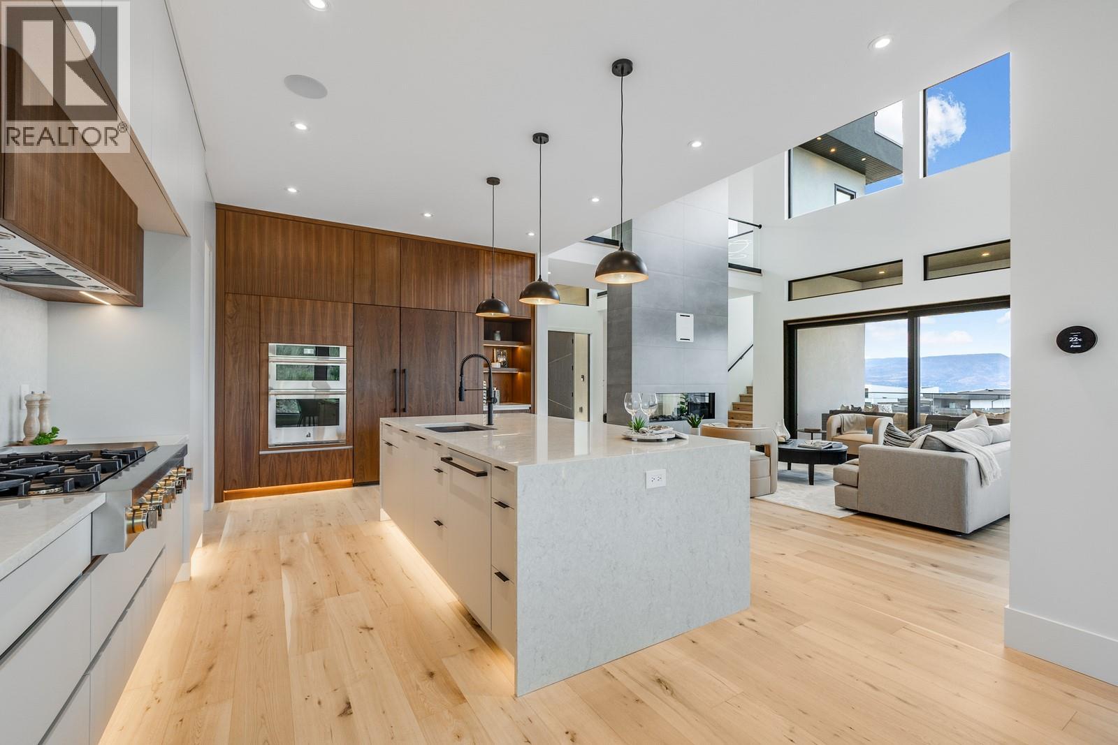  1122 Pearcy Court, Kelowna