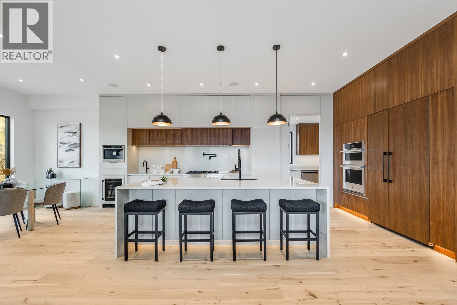  1122 Pearcy Court, Kelowna