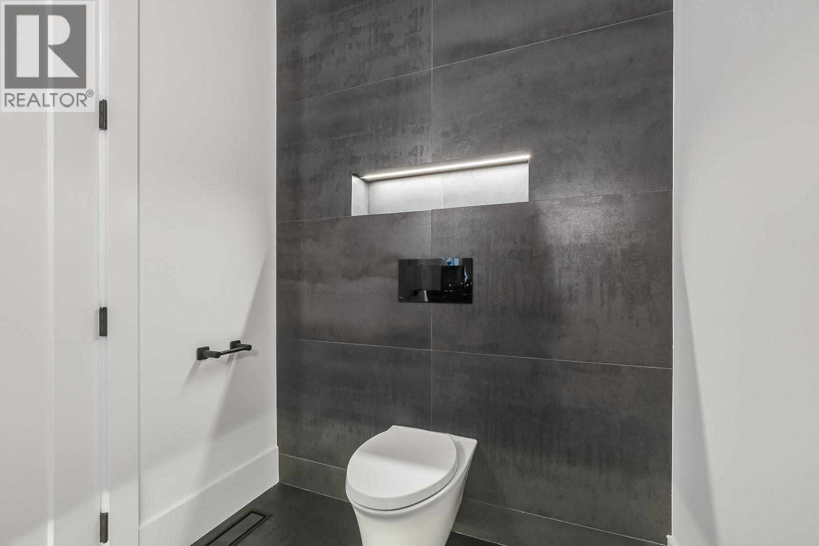  1122 Pearcy Court, Kelowna