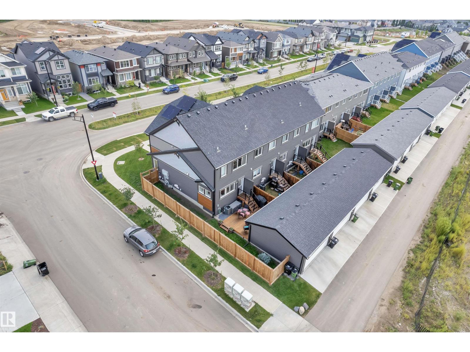 Photo 25 of 2404 Trumpter Wy Nw, Edmonton AB